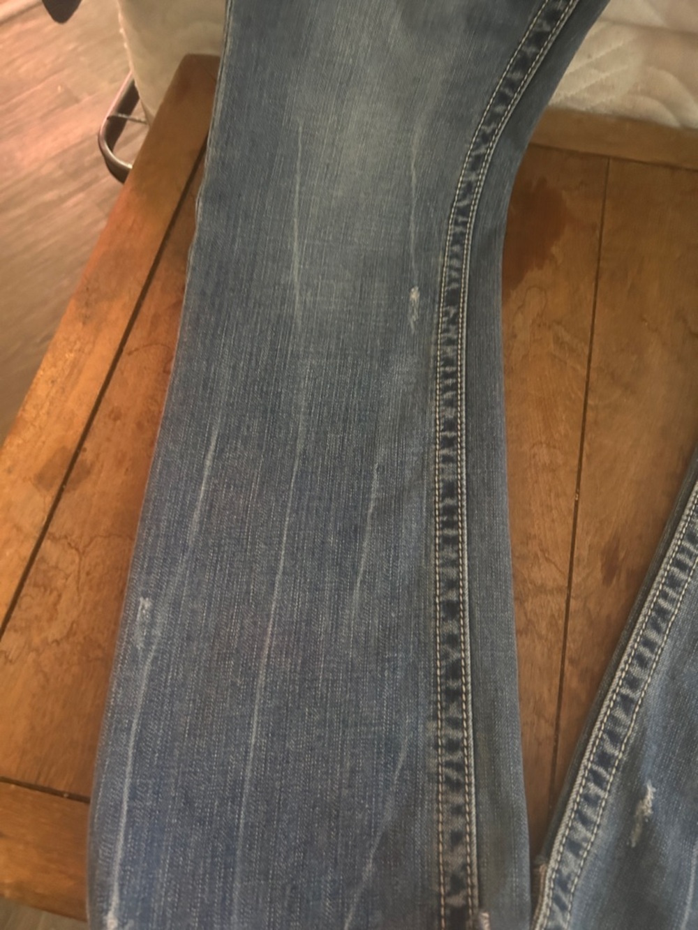 Men’s Blue Distressed ROCK REVIVAL Embroidered Pocket Jeans - Picture 11 of 13